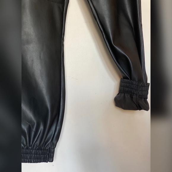 Synthetic Leather insulated joggers - Picture 5 of 6